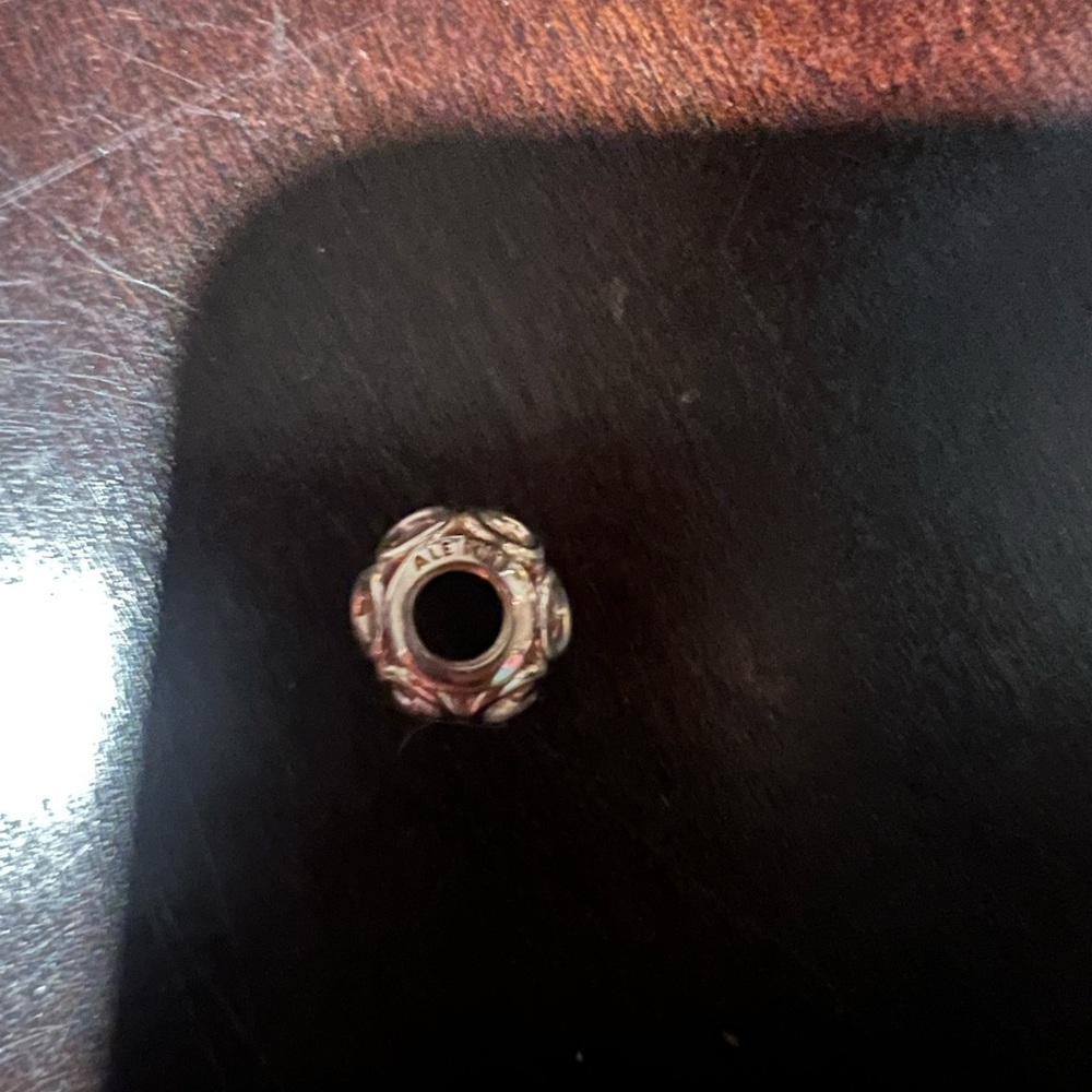 Solid Rose Gold Infinity ♾️ Pandora Charm💎 - Picture 2 of 7